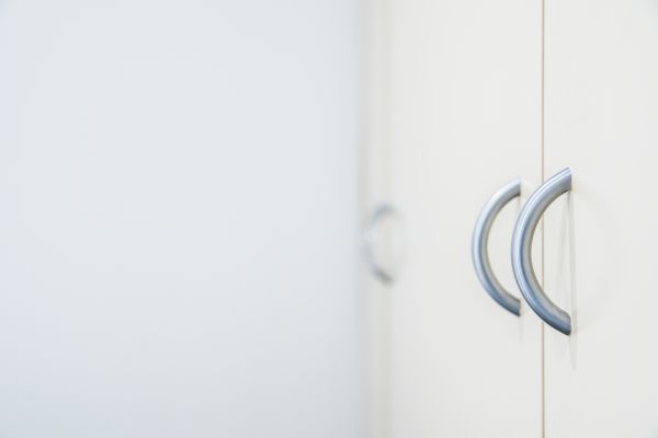 Cabinet Handle Replacement in Helotes
