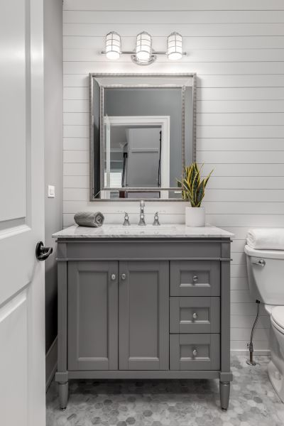 Bathroom Cabinet Installation in Helotes