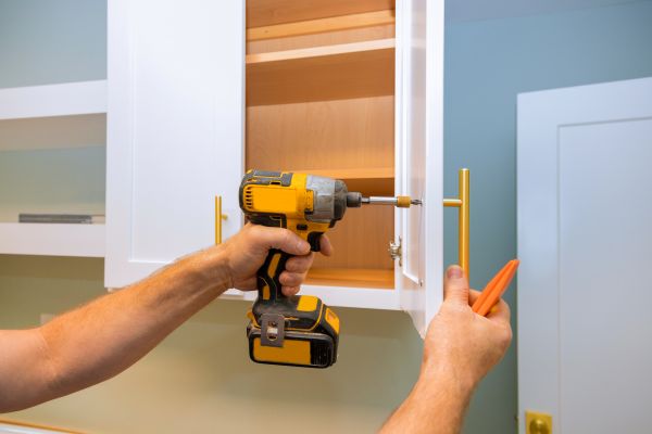 Kitchen Cabinet Door Repair in Helotes