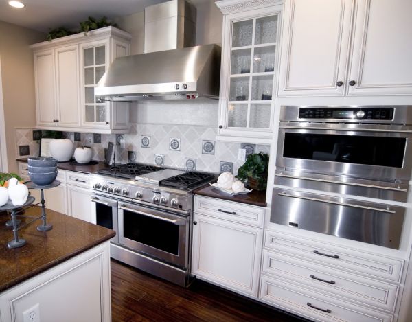 Custom Cabinet Building in Helotes